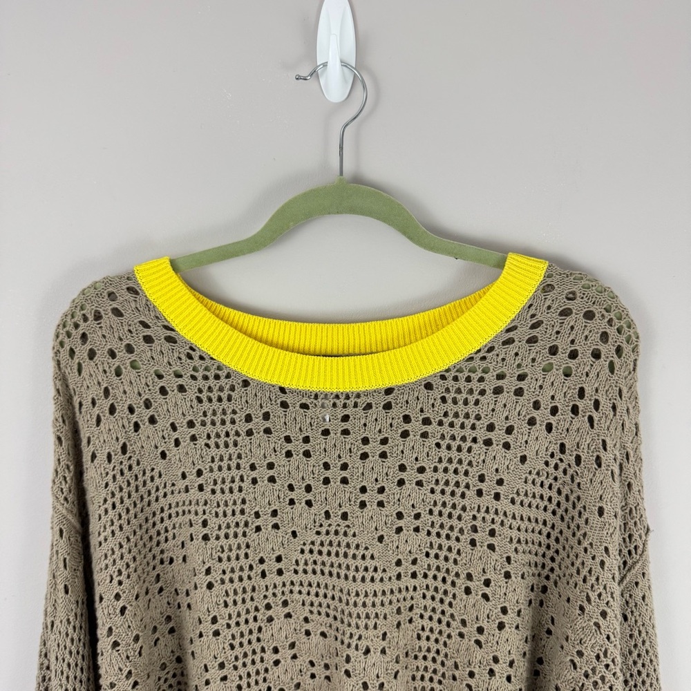 Free People Home Run Cropped Sweater Tan Yellow Trim Size M Boxy Fit - Picture 5 of 14
